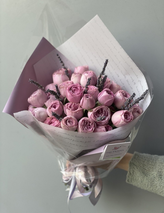 Delicate bouquet of roses - LAVANDER SKY